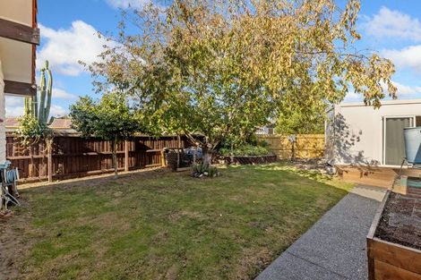 Photo of property in 7 Sophora Place, Parklands, Christchurch, 8083