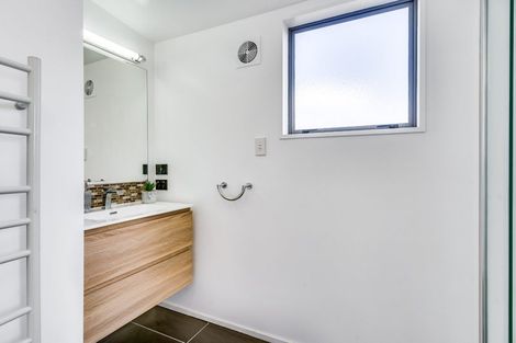 Photo of property in 12 Patricia Place, Harewood, Christchurch, 8051