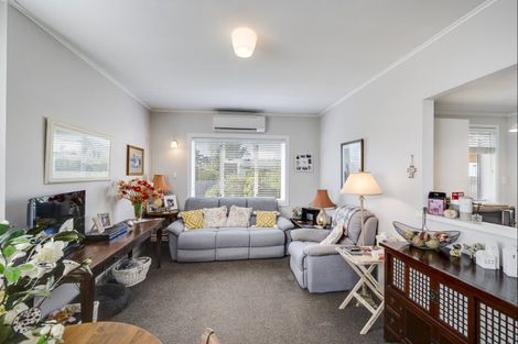 Photo of property in 708 Massey Street, Akina, Hastings, 4122
