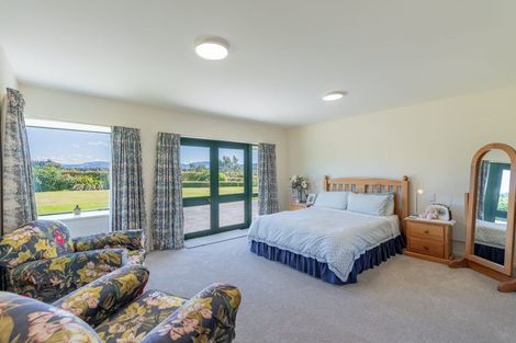 Photo of property in 132 Round Hill Road, Loburn, 7472