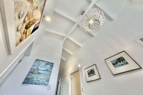 Photo of property in 19 Zita Avenue, Matakatia, Whangaparaoa, 0930