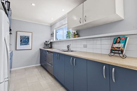 Photo of property in 61 Dunedin Street, Redwood, Christchurch, 8051