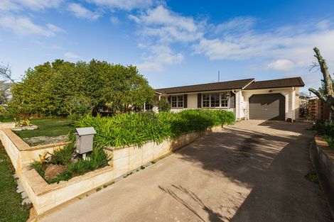 Photo of property in 24 Dundee Drive, Flaxmere, Hastings, 4120