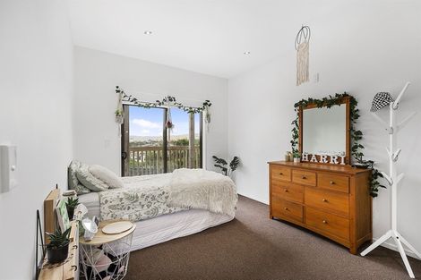 Photo of property in 4 Helm Place, Whitby, Porirua, 5024