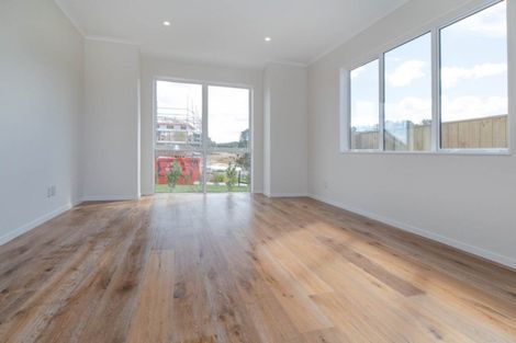 Photo of property in 8 Franheim Crescent, Orewa, 0931