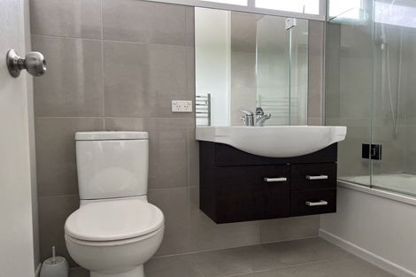 Photo of property in 6 Philip Place, Hillcrest, Auckland, 0627