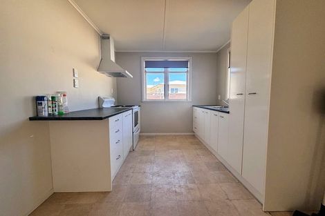 Photo of property in 2 Collie Road, Pukekohe, 2120