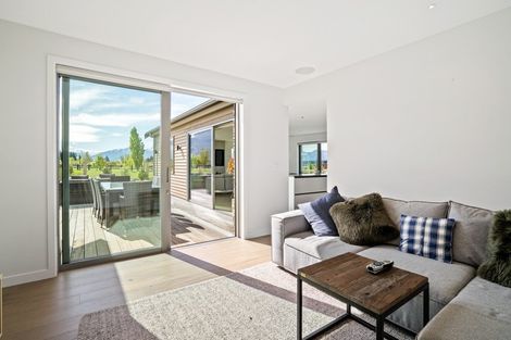 Photo of property in 4 Mcdonald Street, Wanaka, 9305