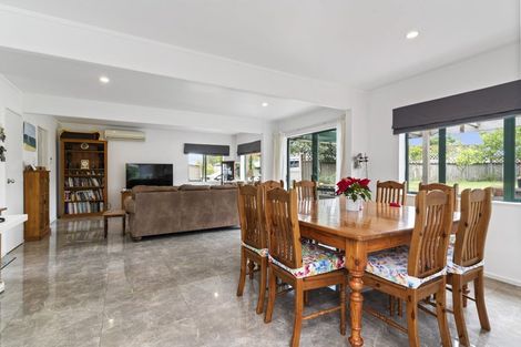 Photo of property in 2/9 Barcroft Place, Clendon Park, Auckland, 2103