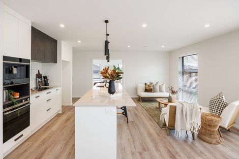 Photo of property in 70 Atlantic Drive, Fitzherbert, Palmerston North, 4410