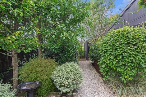 Photo of property in 2 Laly Haddon Place, Matakana, 0985