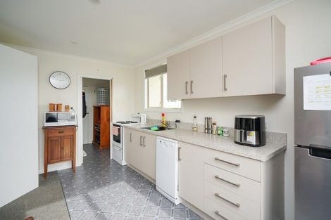 Photo of property in 28 Tokanui Haldane Road, Tokanui, 9884