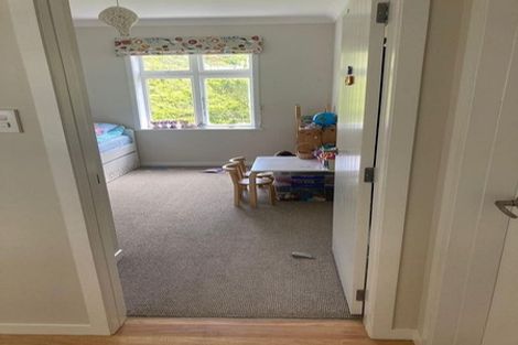 Photo of property in 90 Karepa Street, Brooklyn, Wellington, 6021