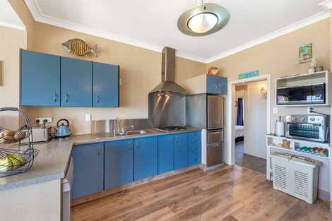 Photo of property in 153 Cornfoot Street, Castlecliff, Whanganui, 4501