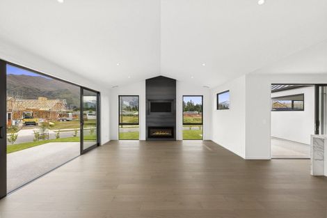 Photo of property in 12 Mason Street, Wanaka, 9305