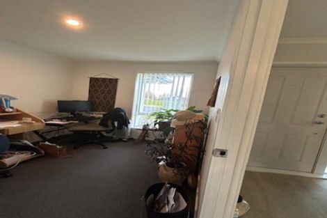 Photo of property in 24 Laly Haddon Place, Matakana, 0985