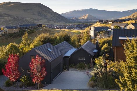 Photo of property in 3 Mckellar Drive, Jacks Point, Queenstown, 9371