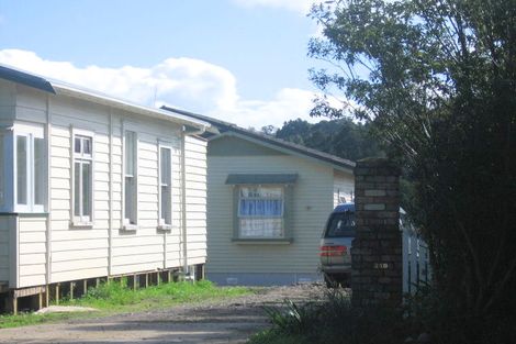 Photo of property in 219 Henderson Valley Road, Henderson, Auckland, 0612