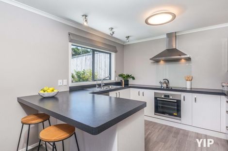 Photo of property in 4 Cresswell Place, Johnsonville, Wellington, 6037