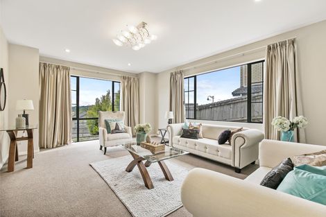 Photo of property in 99 Laurel Oak Drive, Schnapper Rock, Auckland, 0632