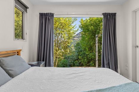 Photo of property in 14b Mckerrow Place, Sunshine Bay, Queenstown, 9300