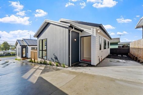 Photo of property in 19b Red Beach Road, Red Beach, 0932