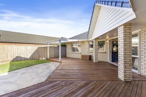 Photo of property in 29 Newbliss Crescent, East Tamaki Heights, Auckland, 2016