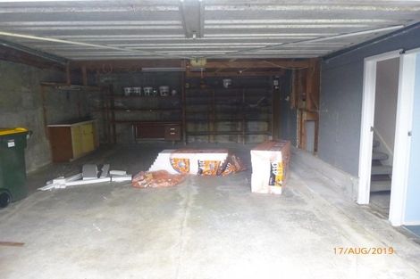 Photo of property in 2 Nielsen Place, Massey, Auckland, 0614