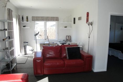 Photo of property in 25 Rua Street, Lyall Bay, Wellington, 6022