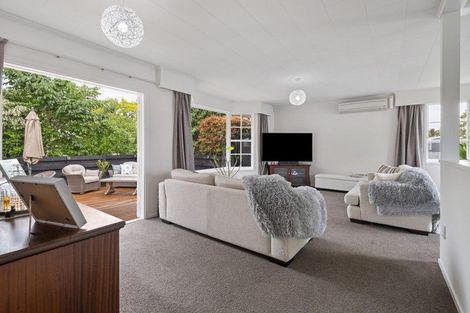 Photo of property in 6 Kimberley Grove, Westbrook, Palmerston North, 4412