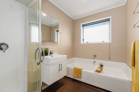 Photo of property in 1 Lancaster Street, Dinsdale, Hamilton, 3204