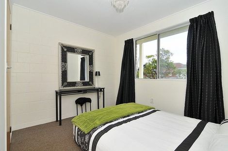 Photo of property in 3/19 Pirie Crescent, Moera, Lower Hutt, 5010
