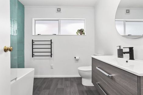 Photo of property in 10 Ambler Avenue, Glen Eden, Auckland, 0602