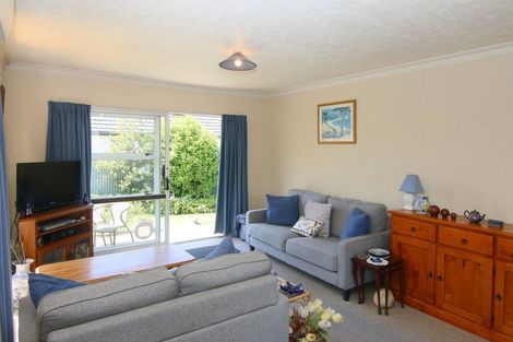 Photo of property in 18 Sawtell Place, Northcote, Christchurch, 8052