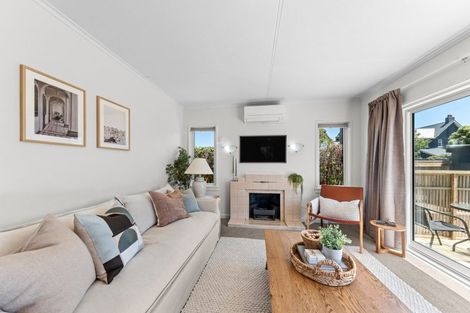 Photo of property in 43a Wallace Place, Westown, New Plymouth, 4310