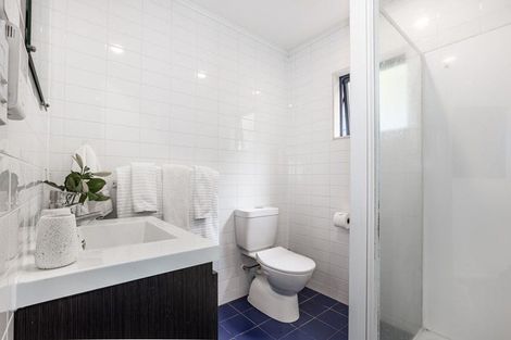 Photo of property in 15 Bank Road, Northland, Wellington, 6012