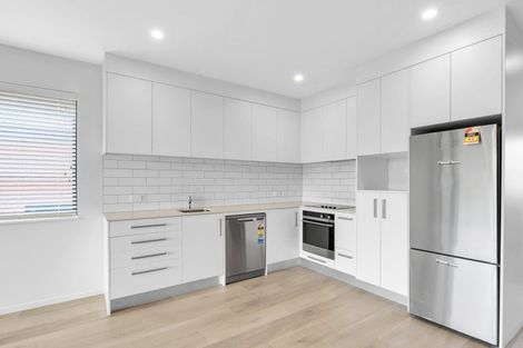 Photo of property in 25 Potter Avenue, Northcote, Auckland, 0627