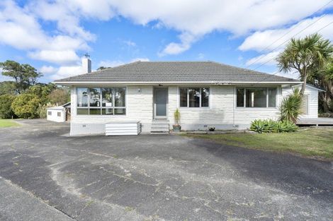 Photo of property in 103a Roberts Road, Te Atatu South, Auckland, 0610