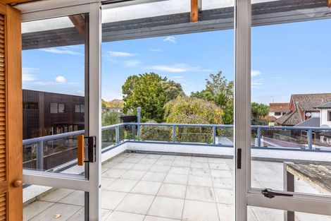 Photo of property in 6 Awatea Terrace, Hokowhitu, Palmerston North, 4410