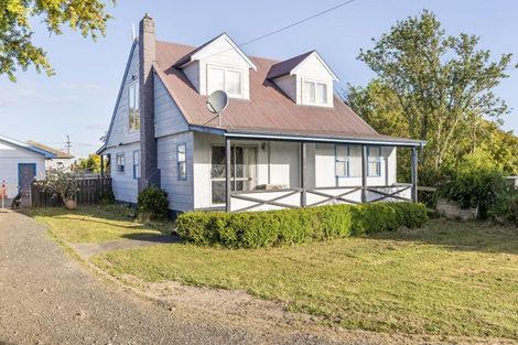 Photo of property in 22 Waitere Street, Marton, 4710