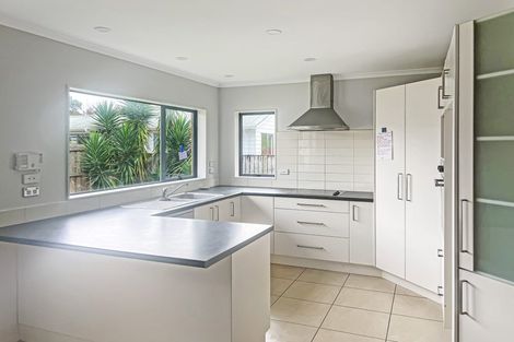 Photo of property in 16 Puketi Lane, Waiuku, 2123