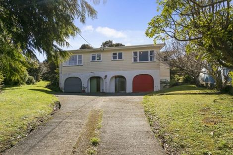 Photo of property in 30b Isabel Grove, Wainuiomata, Lower Hutt, 5014