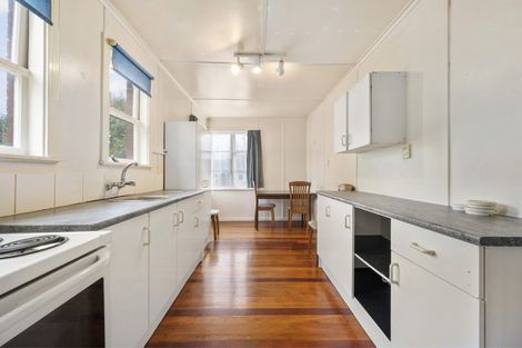 Photo of property in 1 Wood Grove, Naenae, Lower Hutt, 5011