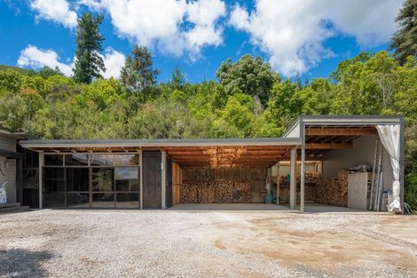 Photo of property in 135 Queen Charlotte Drive, Havelock, Picton, 7281