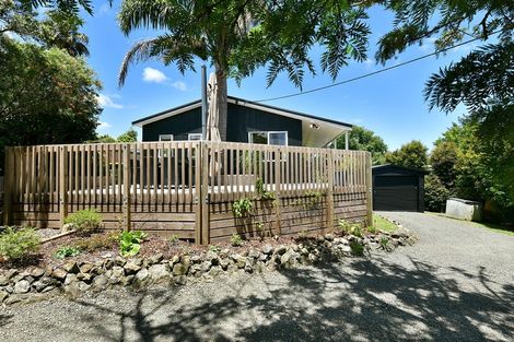 Photo of property in 6 Hand Road, Helensville, 0800