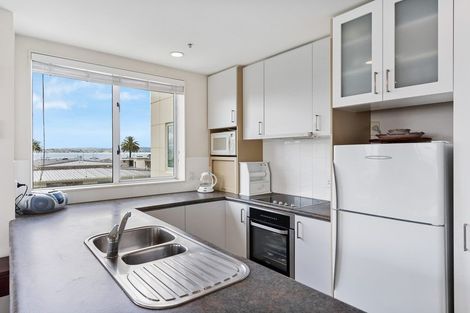 Photo of property in 12 Maunganui Road, Mount Maunganui, 3116