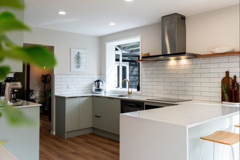 Photo of property in 10 Mahuri Road, Otatara, Invercargill, 9879