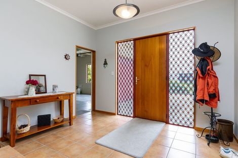 Photo of property in 14 Moana View Road, Waikawa, Picton, 7220