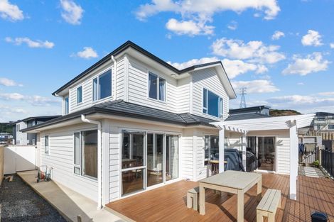 Photo of property in 158 Navigation Drive, Whitby, Porirua, 5024