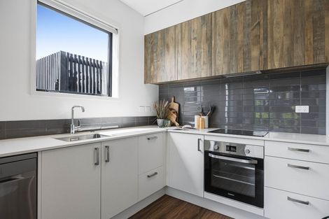 Photo of property in 82 Glidepath Road, Hobsonville, Auckland, 0616